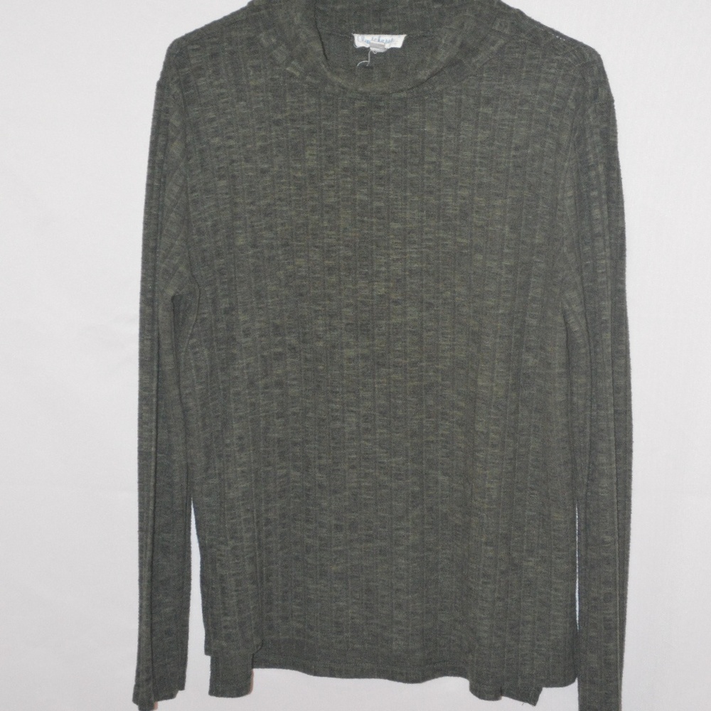 Green Turtle Neck